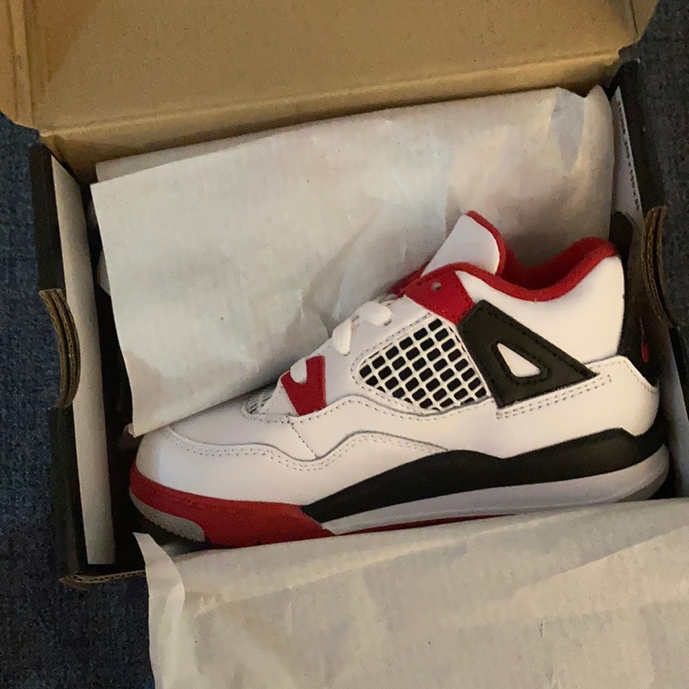 Jordan Retro 4